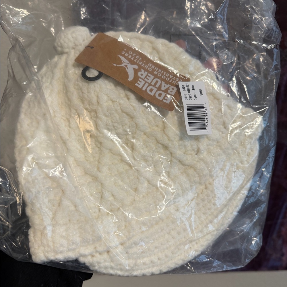NWT Eddie Bauer Ivory Knit Beanie